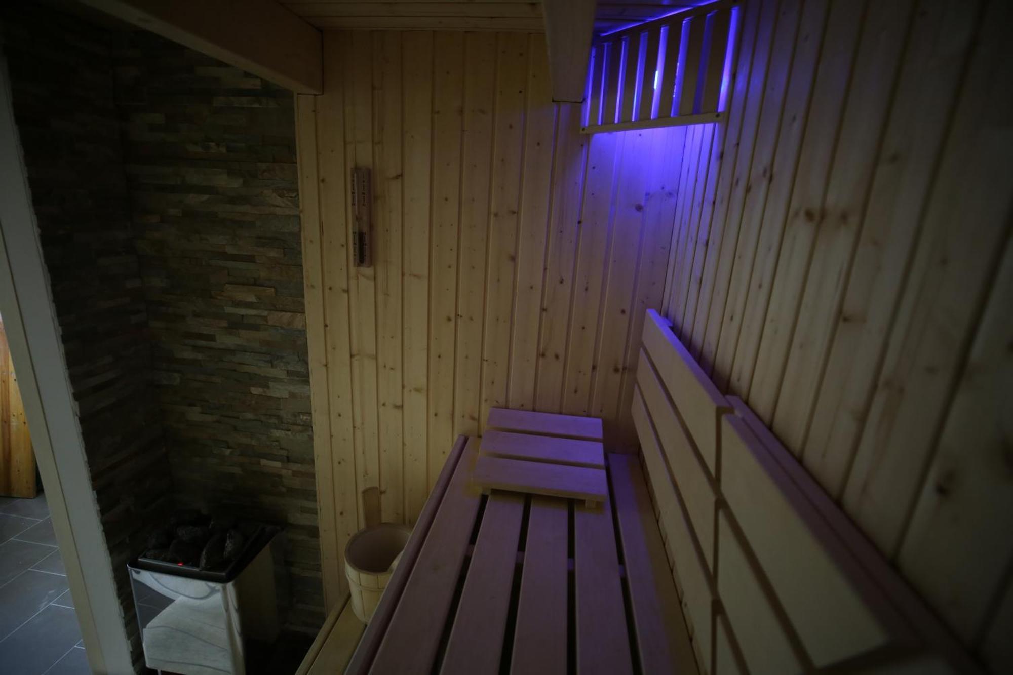 Eine Sehr Gemuetliche Erdgeschoss Wohnung Ihlow  Buitenkant foto